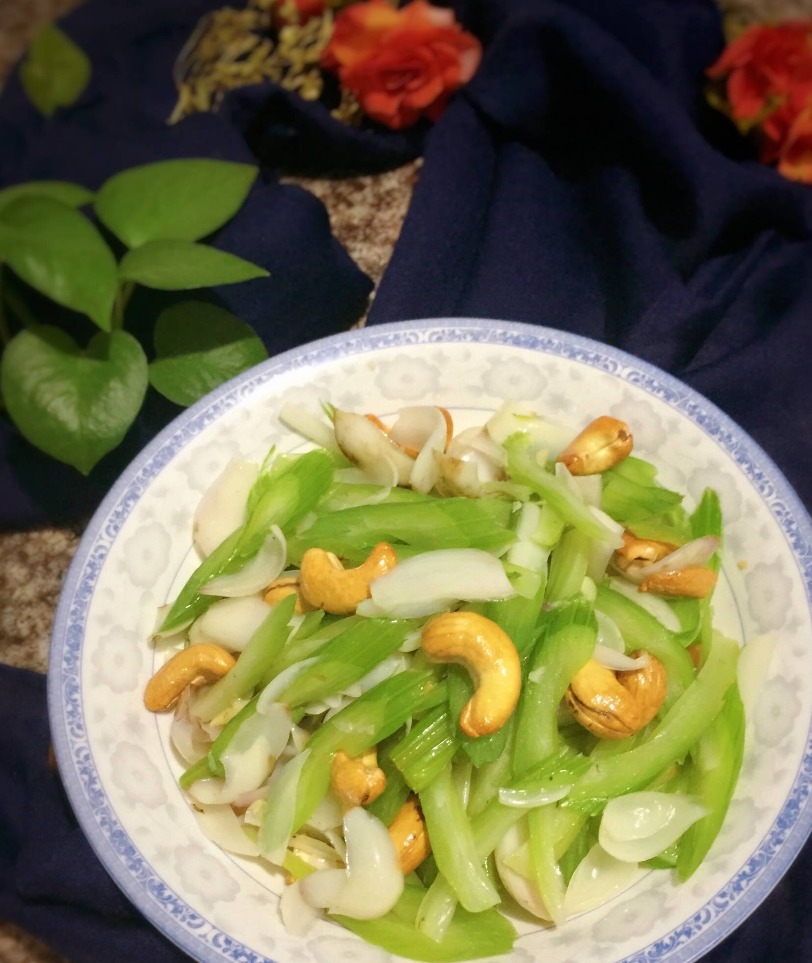 这道菜要常吃,女人吃了美容塑身,老人吃了降脂降压_鲜
