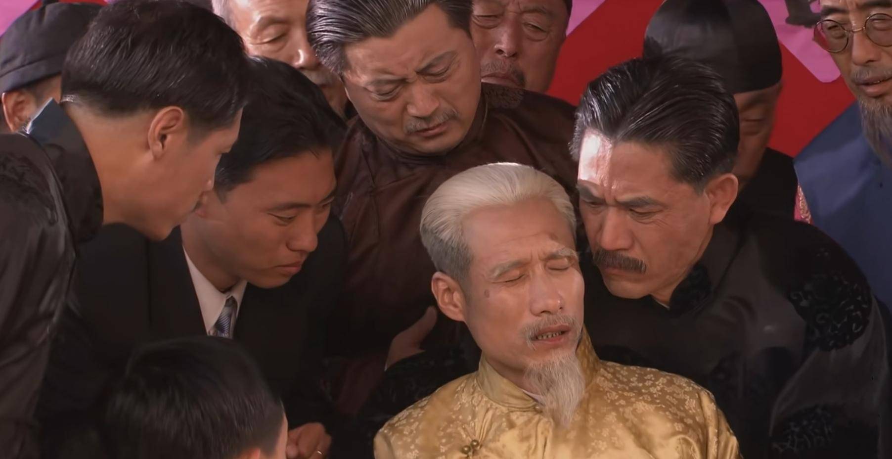 或许是因为儿子白景武死在了抗日战场,或许是因为白颖宇坏事做尽最后