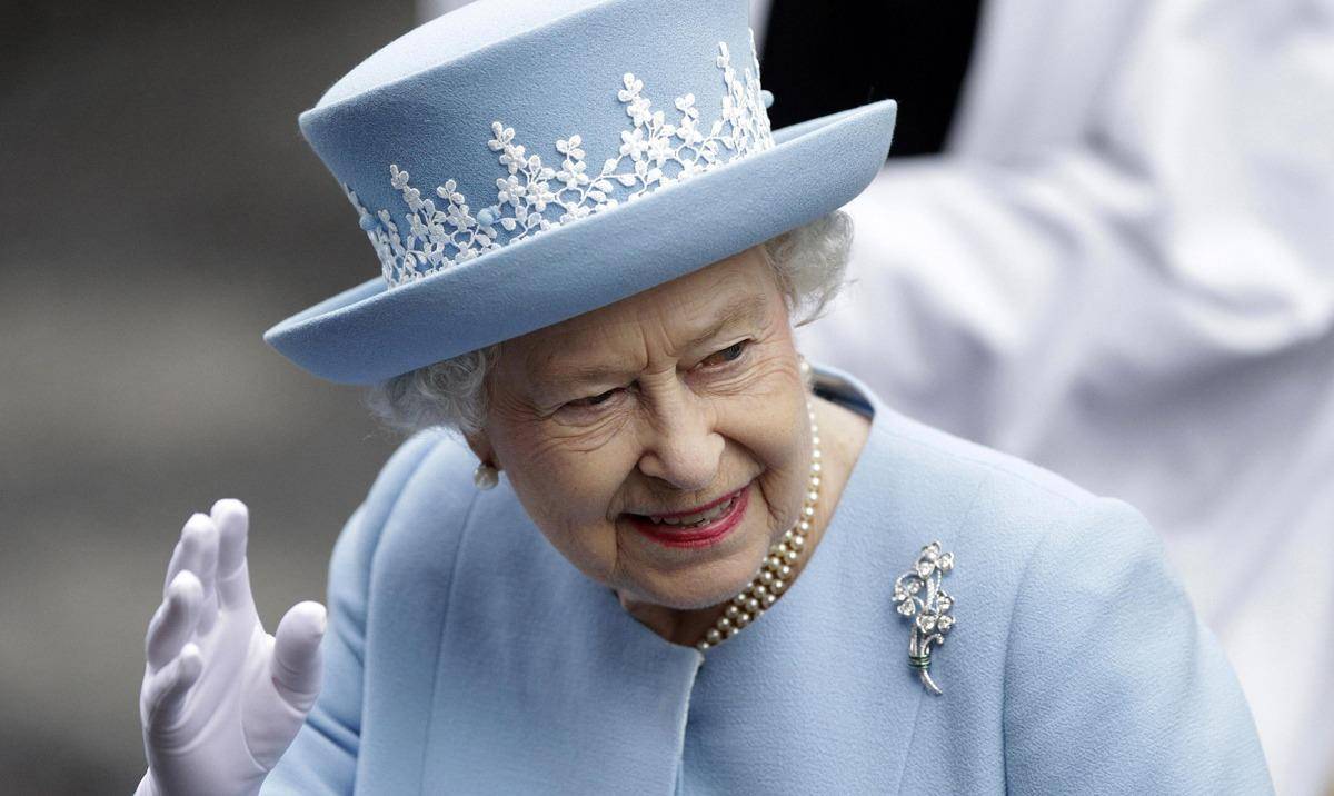 伊丽莎白一世(1533-1603)是都铎王朝最后一任国王,她的父亲就是因为