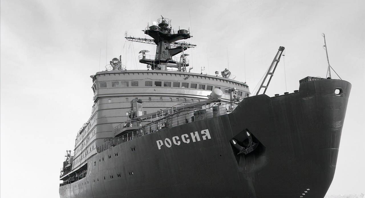 1993年,我国科考船"向阳红16号"被撞沉没,事后竟没有任何赔偿_救生艇