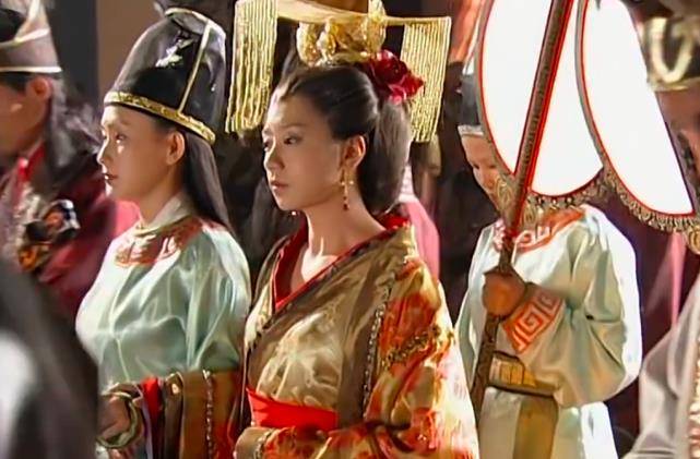 当年至尊红颜里最不起眼的女配,如今成了赵文卓老婆_张丹露_合作_角色