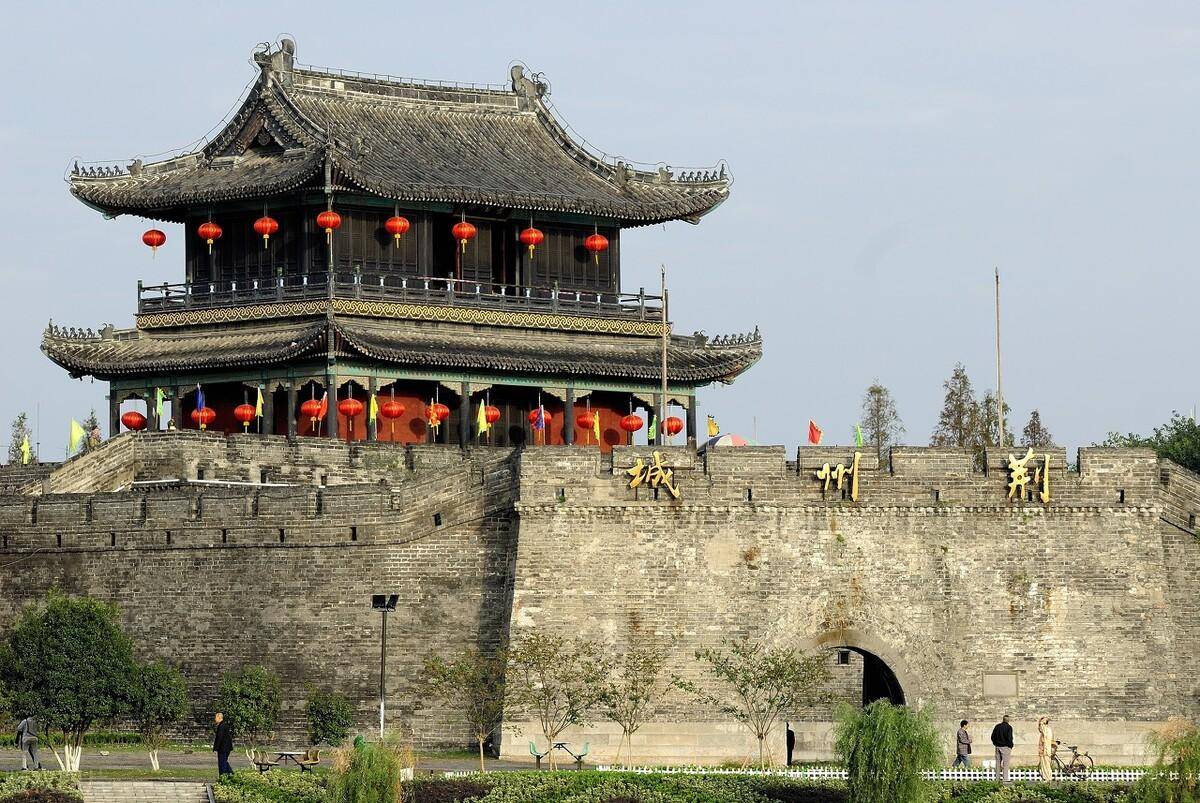 责任不在关羽,刘备诸葛亮应当