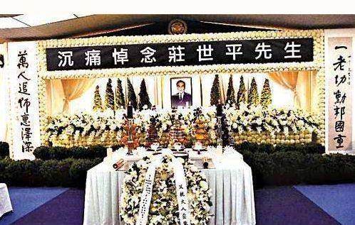 2000亿家产无偿捐中国,死后国葬待遇,小儿子却开出租