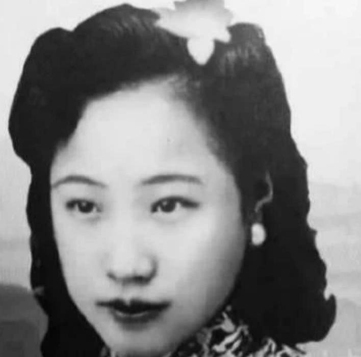 这位清朝的格格便是爱新觉罗·韫欢,因为她在家中排行老七,所以人们
