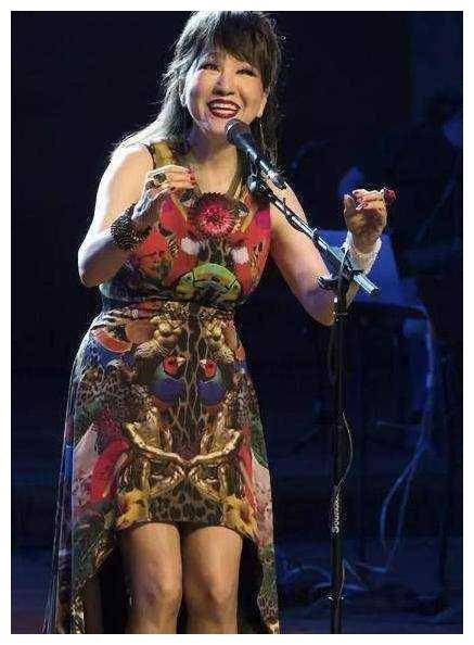 她已非中国籍,连续登上春晚大热,婚后遭洋老公排挤_郑绪岚_交响曲