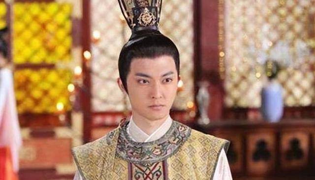 面对天下大乱,藩镇裂土,宦官弄权,却能两次"复国还朝"