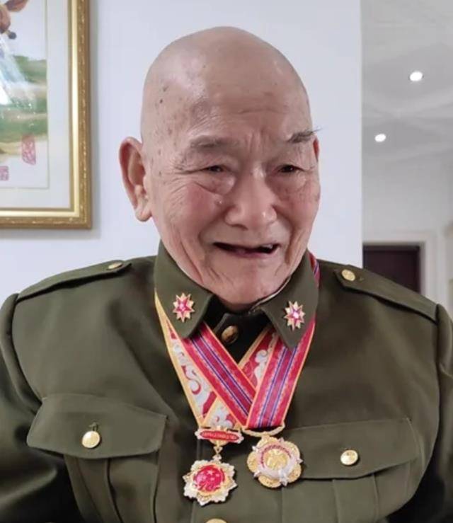 安徽痴呆老人嘟囔奇怪数字,儿女听后求助政府:查查27