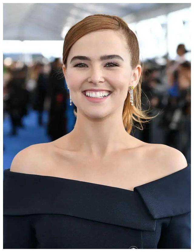 好莱坞巨星佐伊·达奇:星二代的电影艺术之路,闪耀!