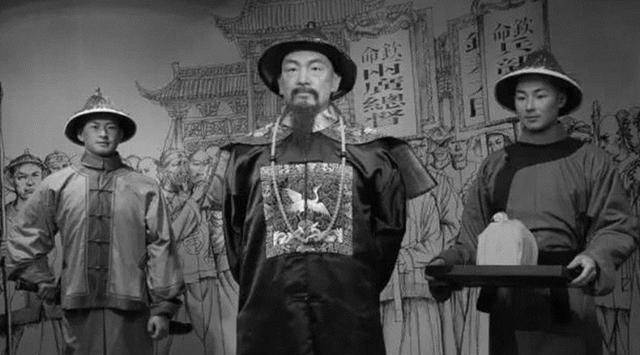 皇帝态度有了张英和张廷玉的珠玉在前,乾隆对张若瀛的人品是十分信任