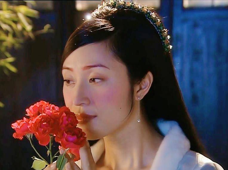 《水月洞天》:最让人意难平的尹天雪,一生都在被东风捉弄_童战_女人