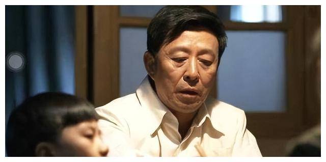 但导演孔笙在一时的决定下将王永泉的妻子孙小会安排扮演了这个角色