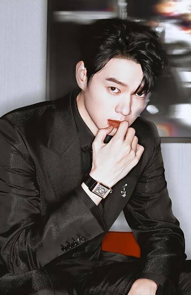 圈内人再发声力挺,魏大勋遭怀疑