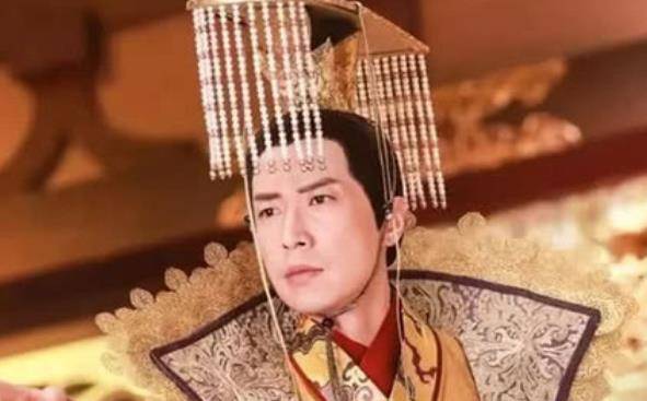 唐玄宗看孙子时尚,孙子溅了他一身水,大喜:这屋里有3