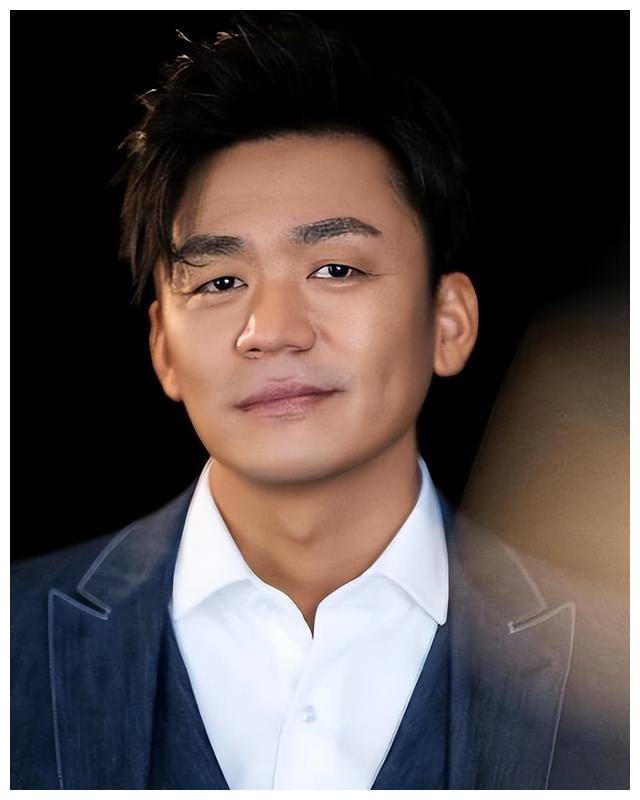 王宝强:摆脱了马蓉,又多了冯清?女人坑,玩不起!_生活