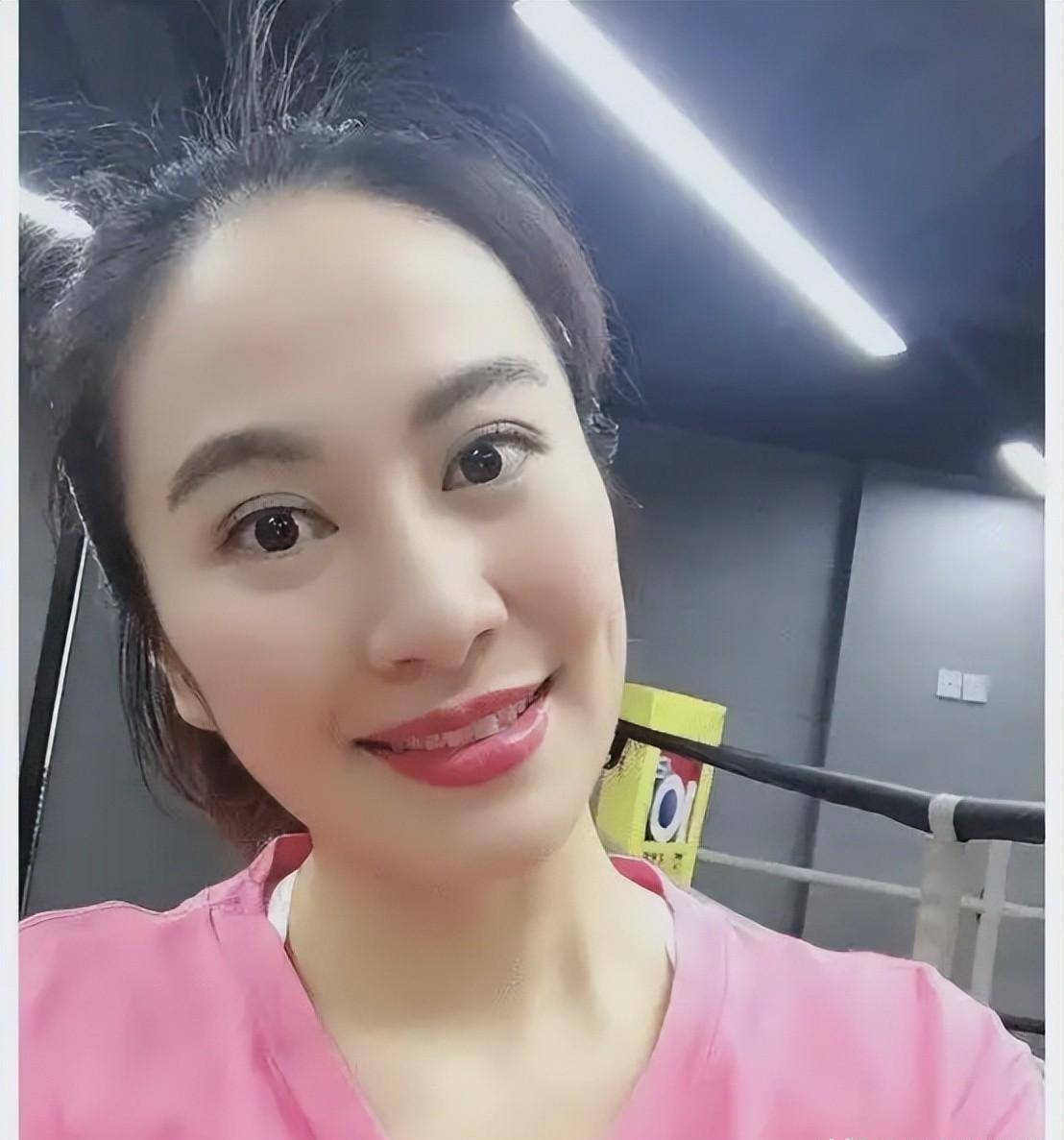 有人自锤绯闻,有人吵架摔凳子,十大综艺名场面,都有?