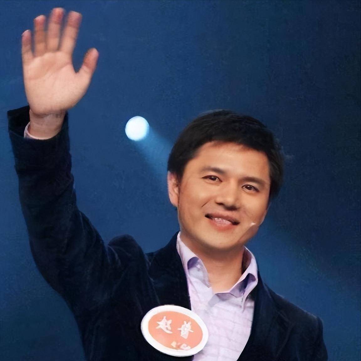 但是网友还是非常好奇郑丽到底有没有结婚,如果有,她的老公又是谁呢?