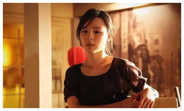 揭秘导演圈"收割机"张静初的谄媚逢迎手段!