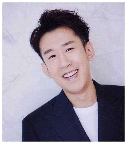 岳云鹏遗憾,于洋全靠网络热梗!_表演_观众们_相声