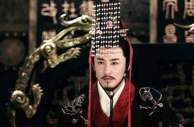 秦始皇穿黑色龙袍,之后的帝王为何只穿金黄色?汉武帝