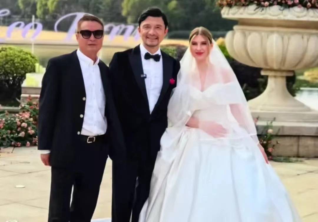 50岁谢晖大婚,二婚娶外国超模,大佬云集豪华婚礼,范志毅喝大了_孩子