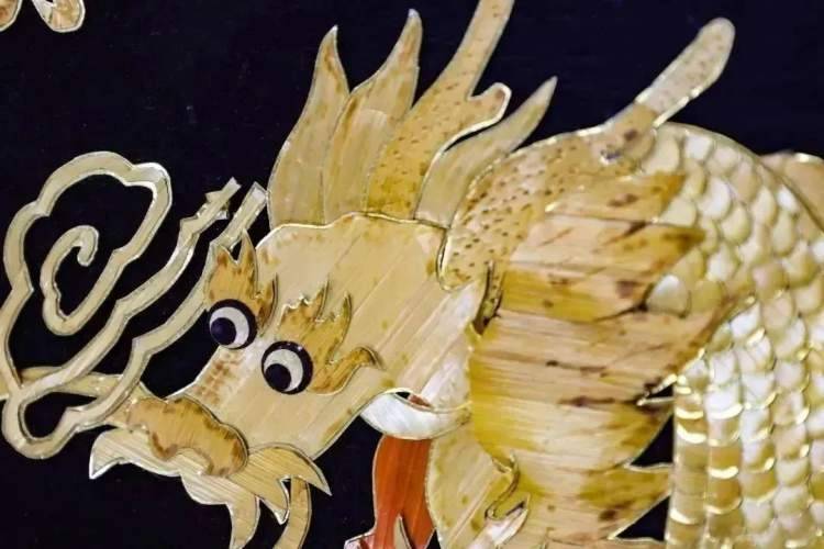龙腾跃新春!麦秆作画 "点草成金" 丨非遗闹新春_何超