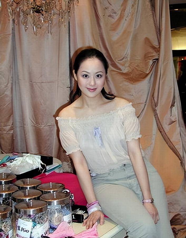 何艳娟,关之琳,章小蕙