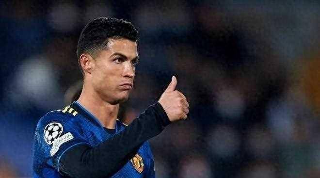 c罗来补刀了,除夕之夜,c罗两次向我们球迷拜年_祝福_巨星_梅西