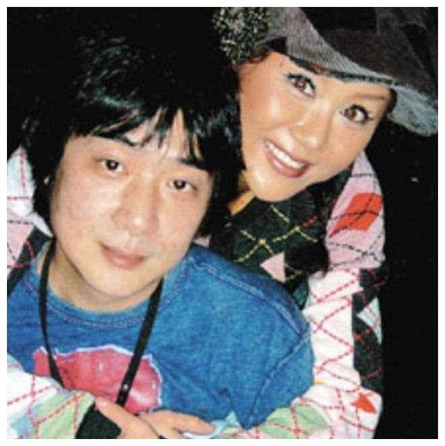 医院堕胎,出院与干儿子热吻,太刺激了!_蓝心湄_传奇