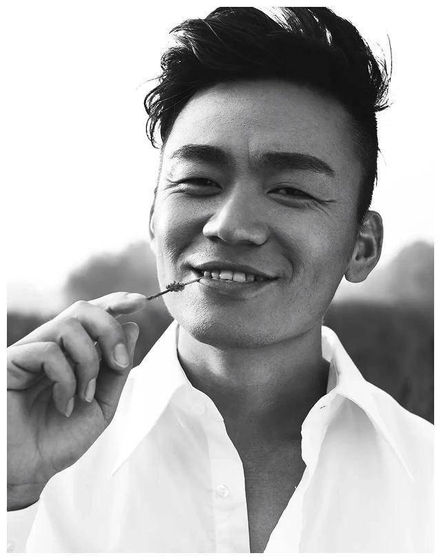 《民兵英雄董存瑞的传奇故事:王宝强,李健讲述的新中国前进》