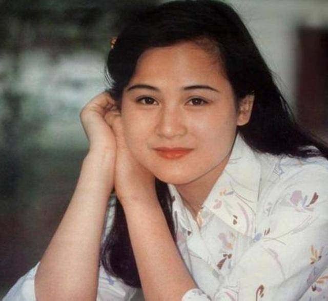 80年代《胭脂》女主:巅峰时期息影结婚,生下两子皆是