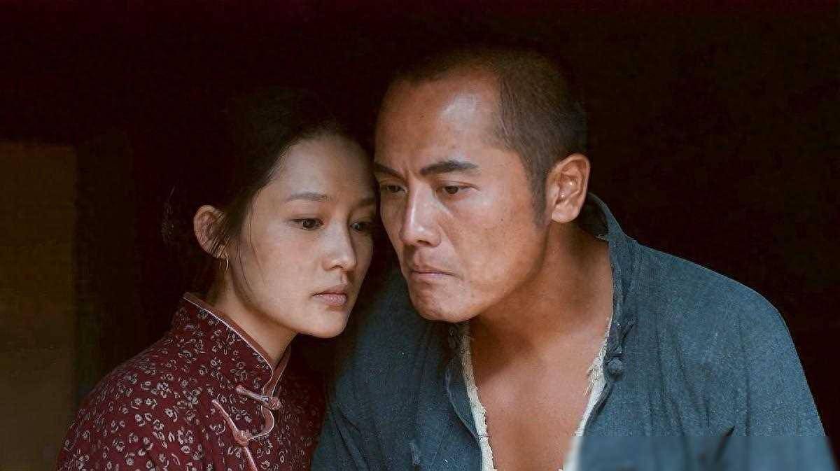 他是张嘉译的亲表弟,被表哥用11部戏带红,如今登上央视走红扩