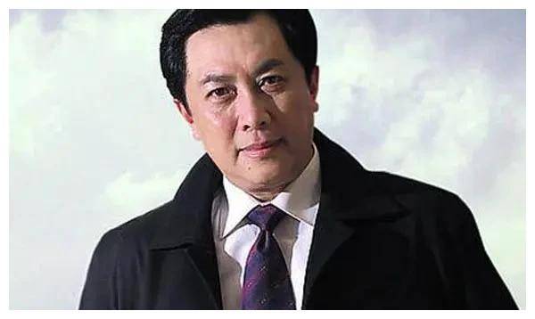 岁数已经不小的唐国强摒弃专业户身份,转行演艺事业!