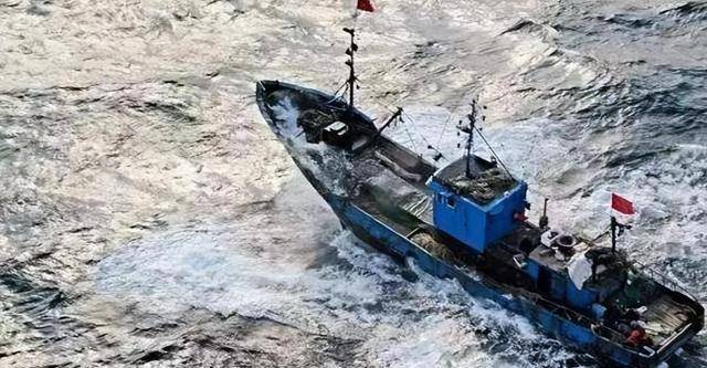 "鲁荣渔2682号"案海上大逃杀:11人杀害22人,船员被逼
