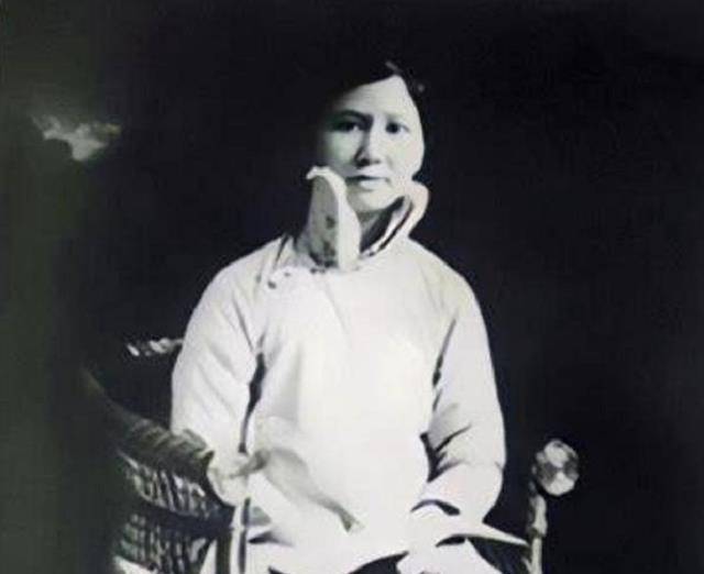卢慕贞:孙中山先生的原配夫人,离婚后定居澳门,86岁与世长辞_丈夫