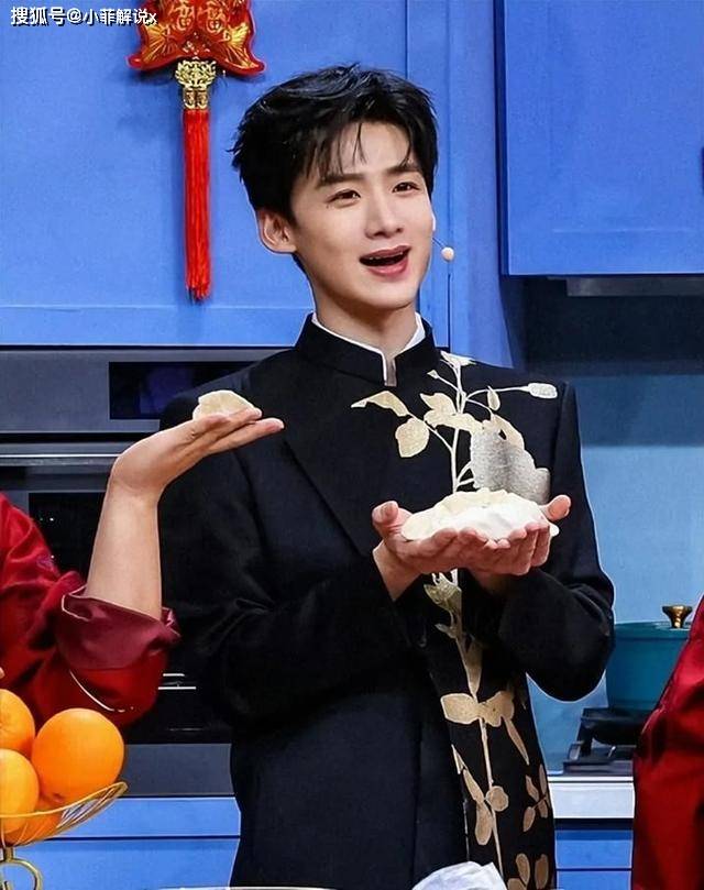 白敬亭成心机男!背刺《明侦》何老师 黑历史被扒,网友