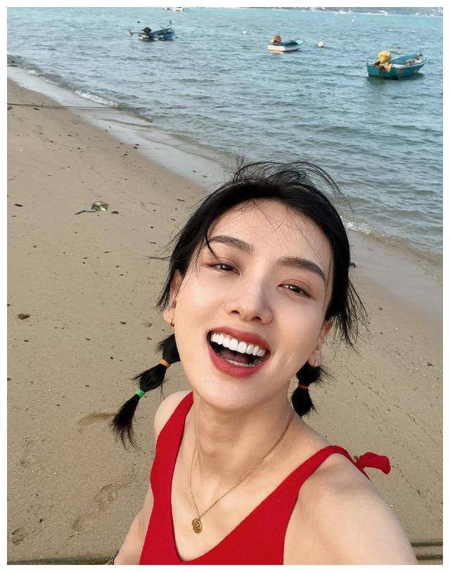 李晓峰随刘恺威小糯米度假,肤白貌美似初恋!_人们