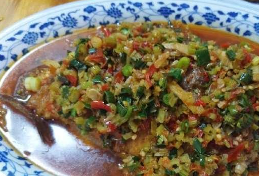 过年小姑子回娘家,我挺孕肚下厨招待,席间婆婆一句话!