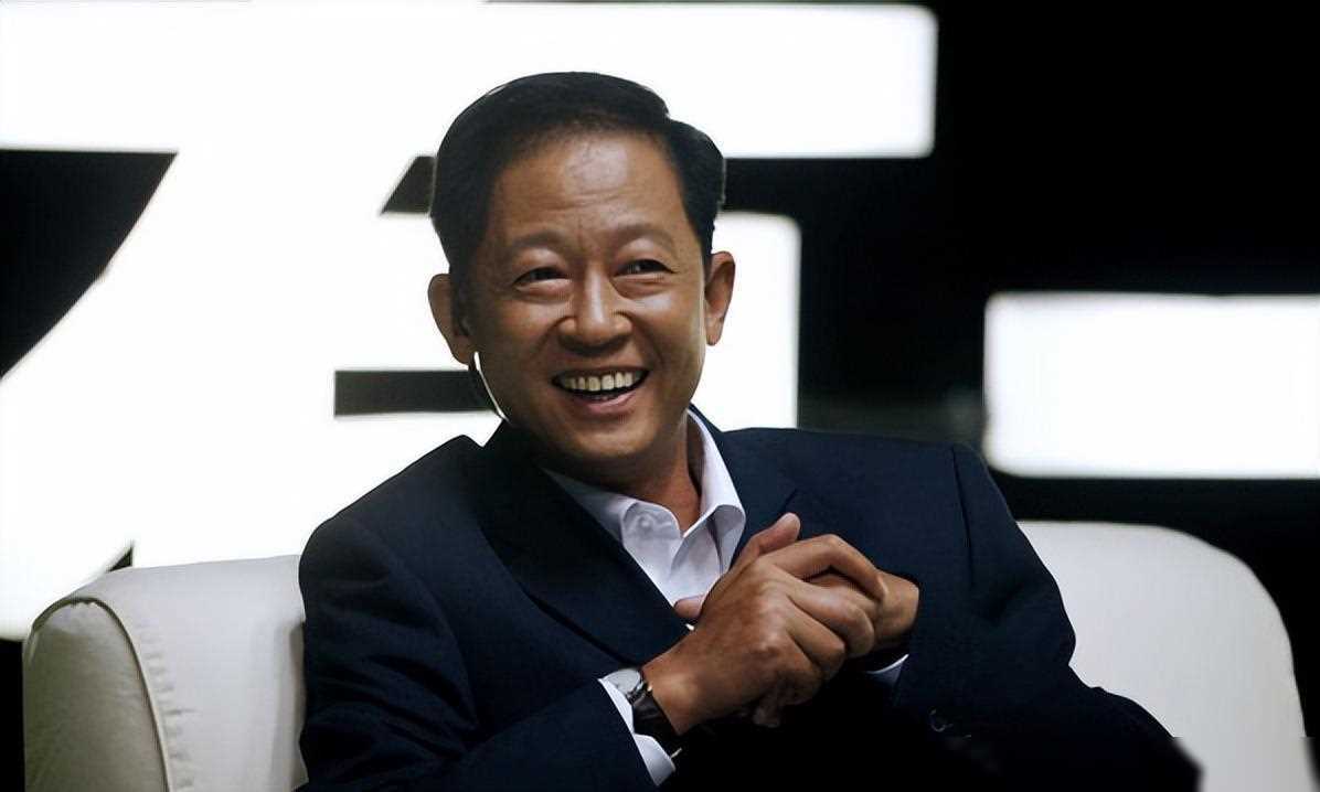 2000年10月,王志文被30家媒体联合讽刺,淡然表示:我不