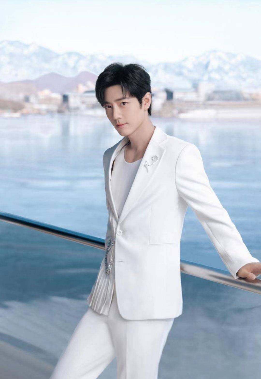 北京这一夜,白鹿洋气,林志颖发福,热依扎妆容令人意外_肖战_魏大勋_穿