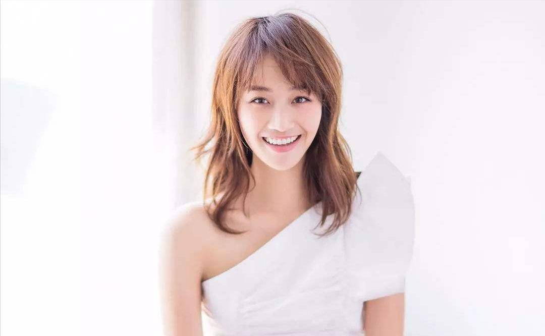 真名媛蓝盈莹:标准富二代却凹奋斗人设,与孙俪,徐帆是好友?