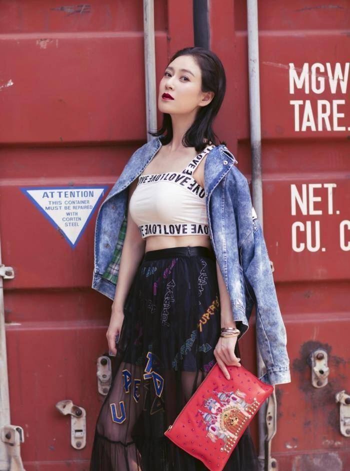 赵柯:出道多年,凭借"柳姨娘"人设被大众熟知_时候