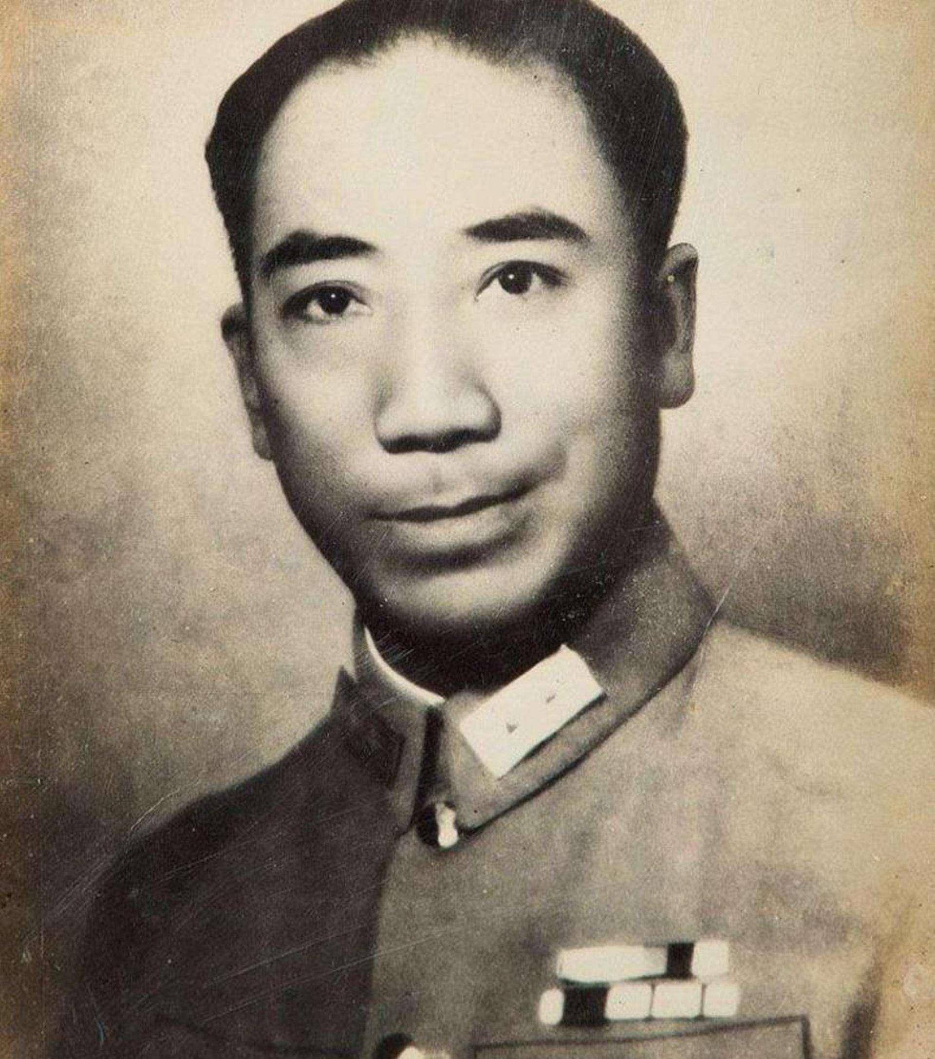 1960年军统"头号杀手"出狱,思念10年的妻子已改嫁,他如何处理