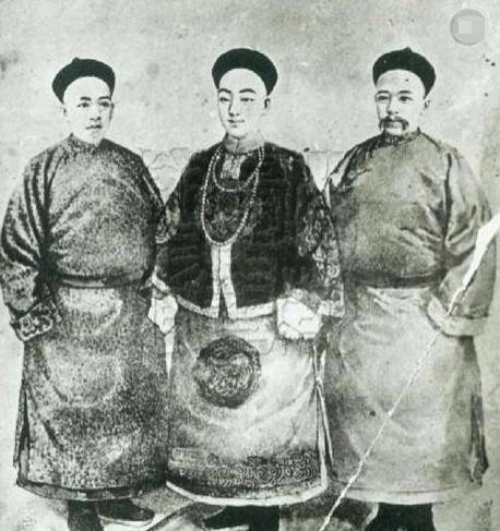 同样是流亡国外,别人穷困潦倒,为何康有为妻妾成群还富得流油?