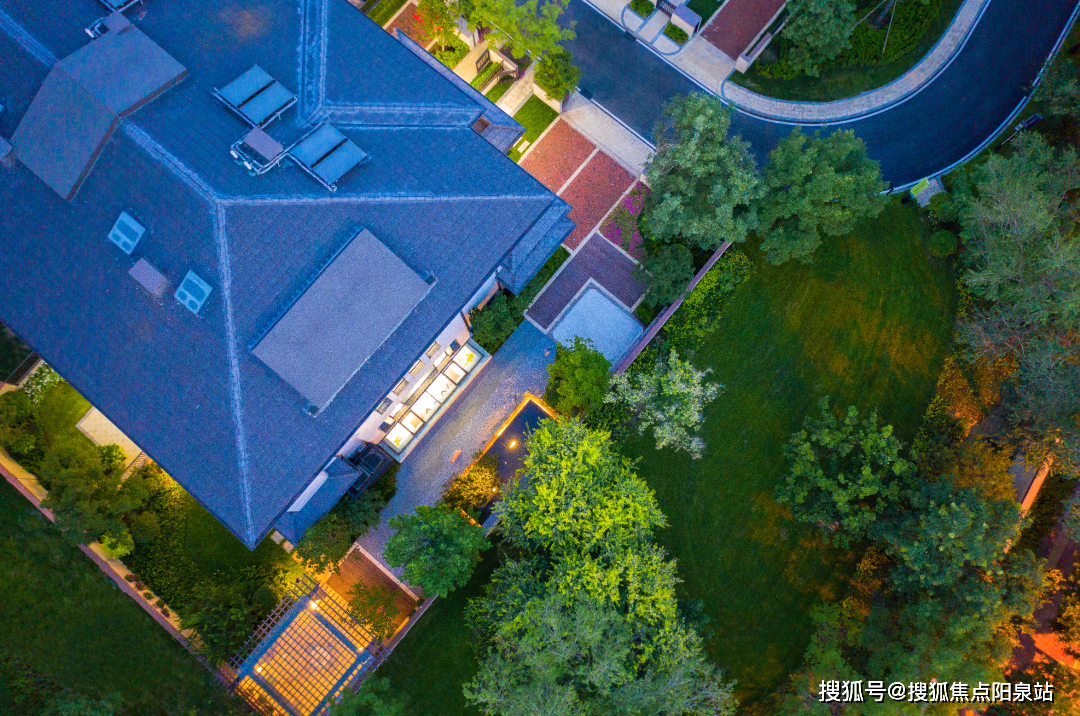 半亩庭院 私藏好时光life如今,北京平谷首城汇景墅售楼处热线:400