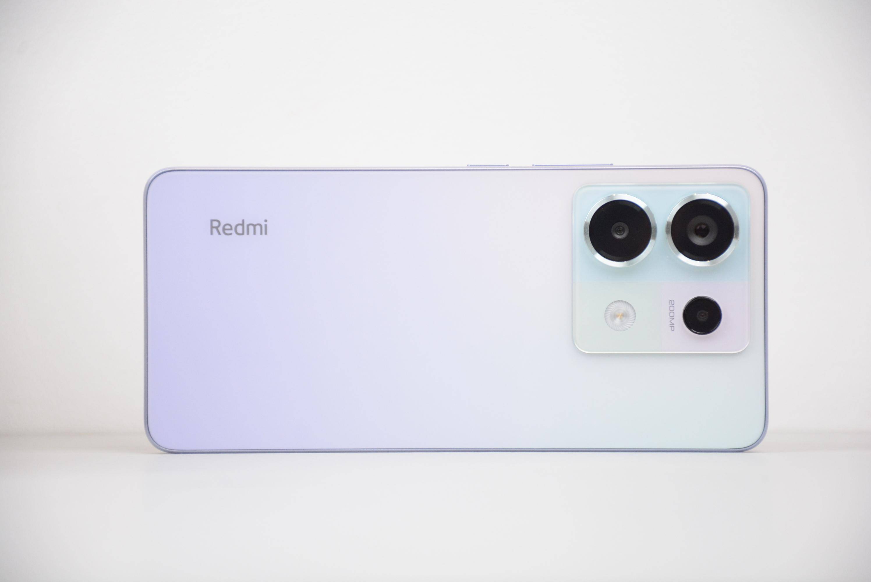 在屏幕表现上,redmi note 13 pro可谓是精彩绝伦.搭载的第二代1.