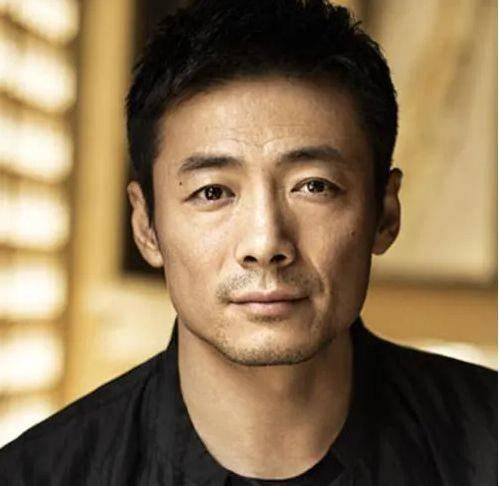 拍完吻戏,殷桃道歉:"天池姐,对不起啊!"刘天池的一句_