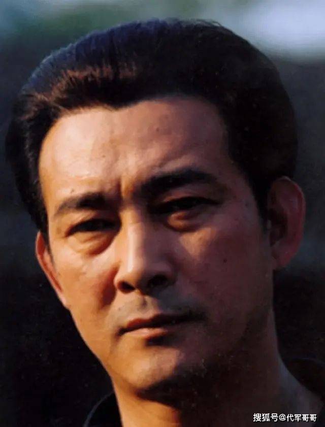 按理来说,樊志起长大后也会成为一名商人,可是没想到的是不久后,因为