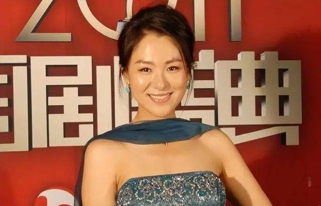 有种"毁容"叫沈傲君,年轻时赛如西施,如今47岁发福得让人不敢认_生活