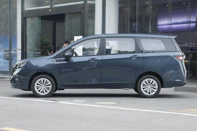 五菱佳辰真实口碑:经济又实用的七座家用车,这么亲民也只有它了_系统