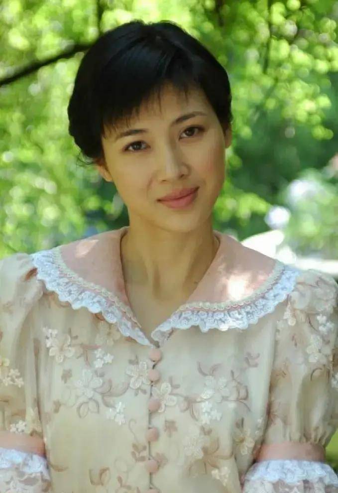 王亚楠郑晓宁领衔《血战到底》:悬疑缠绕的谍战情感与背叛的交织